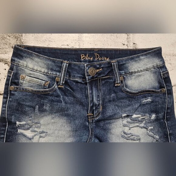 Blue Desire Curvy Short Shorts with Lace Pockets - Picture 6 of 15